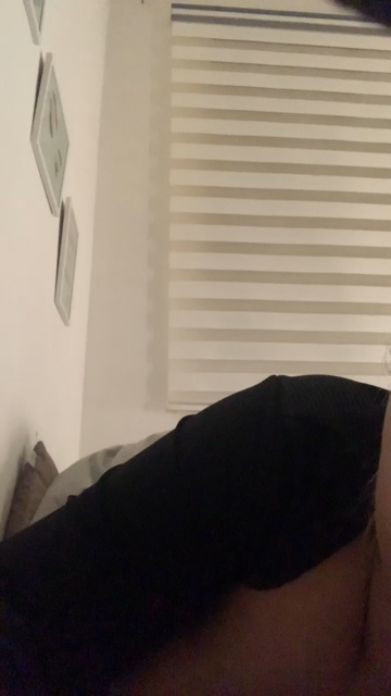 Queen1010  12-10-2021 cumshow Female